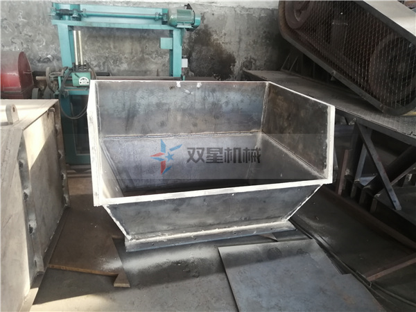 <a href='http://www.fqkmkff.cn/ssxl/10.html' target='_blank'><span>金屬撕碎機</span></a>進料斗
